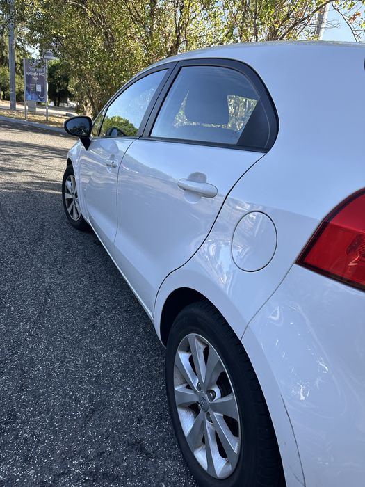 Kia Rio 1.2 CVVT TX (IUC e IPO até 10/2027)