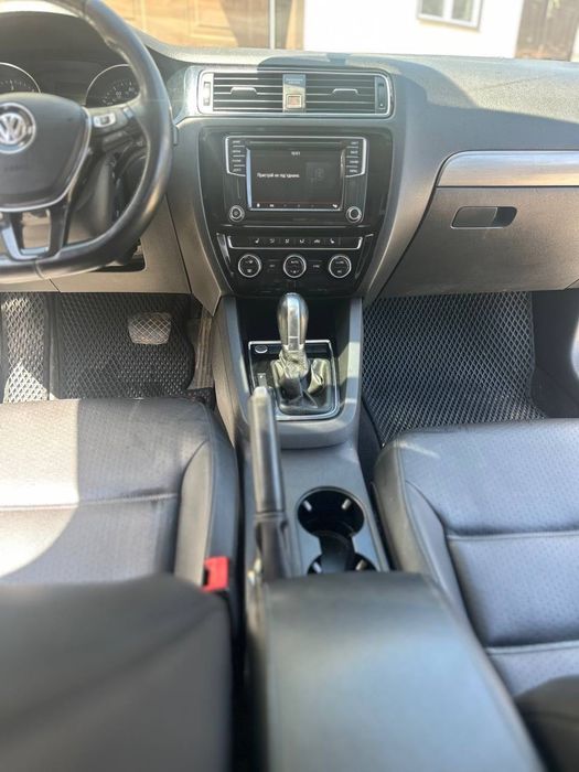 Продам jetta6 2015 рік 2.0 дизель
