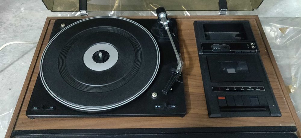 WYE AUDIO CENTER Model 808 (Vintage)