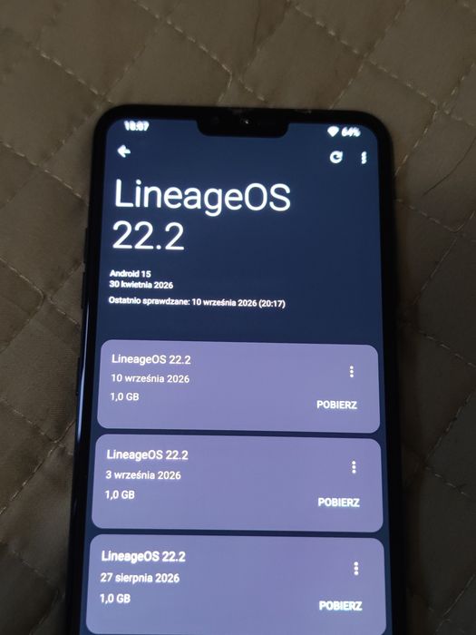 LG V40 android 15