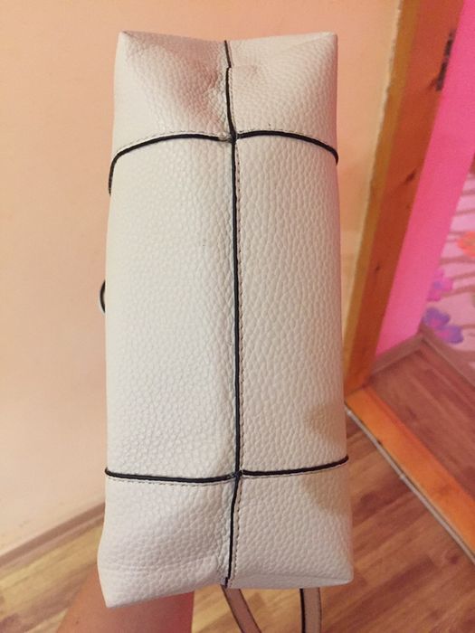 Фирменная сумочка MANGO.