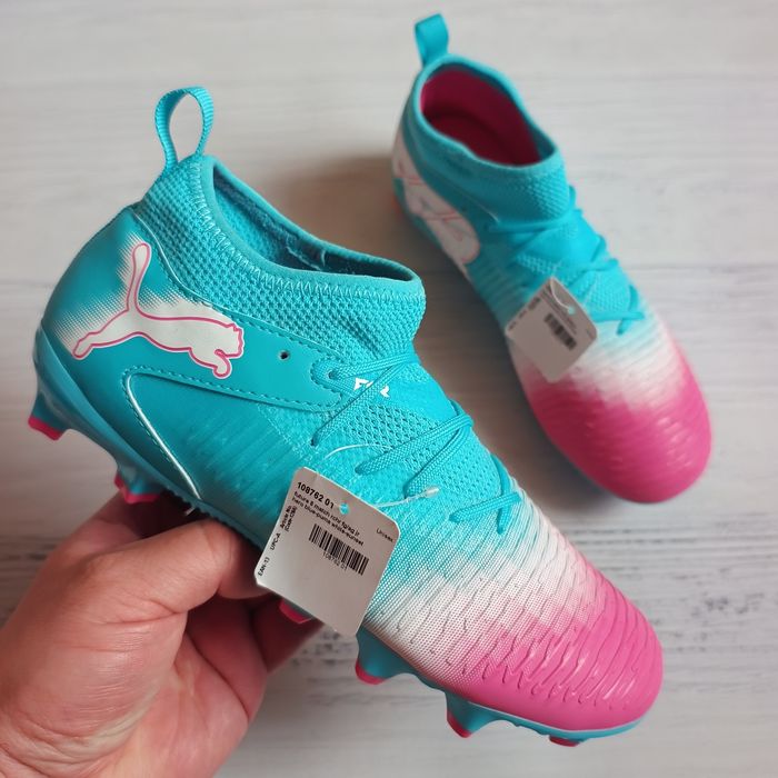 нові дитячі бутси Puma  р35.5 довжина устілки по факту 23см