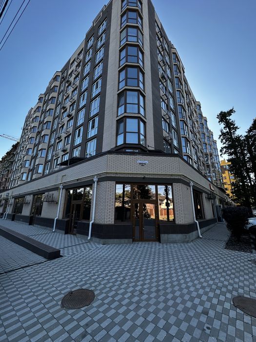 Оренда фасадного комерційного приміщення площею 150 кв.м. Ірпінь