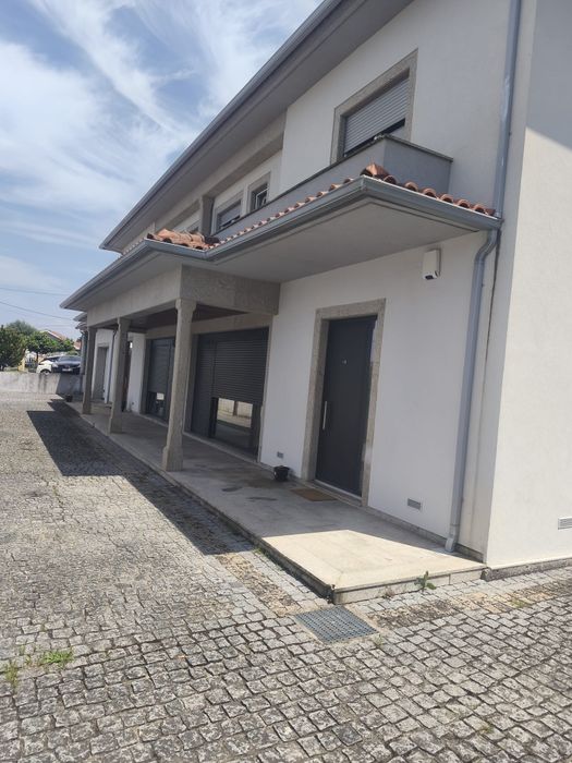 Alugo Andar Moradia T3