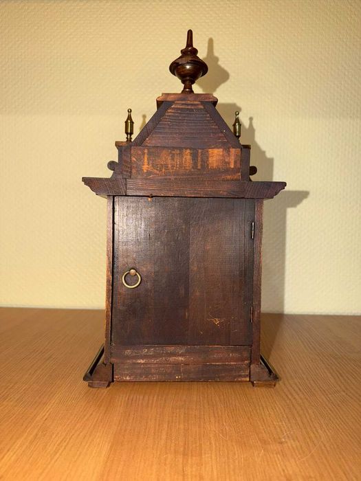 Настільний механічний старовинний годинник