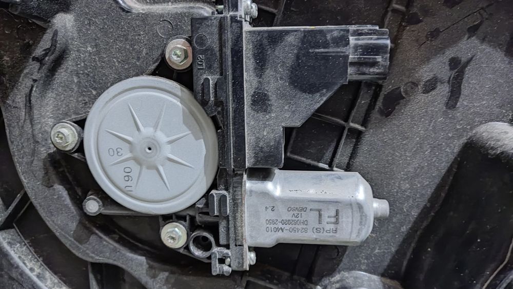 Kia Carens 2014 - Vidro, Elevador de vidro frente esquerda + motor