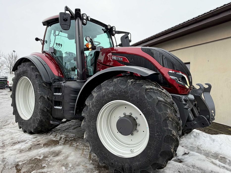 VALTRA T215 Active