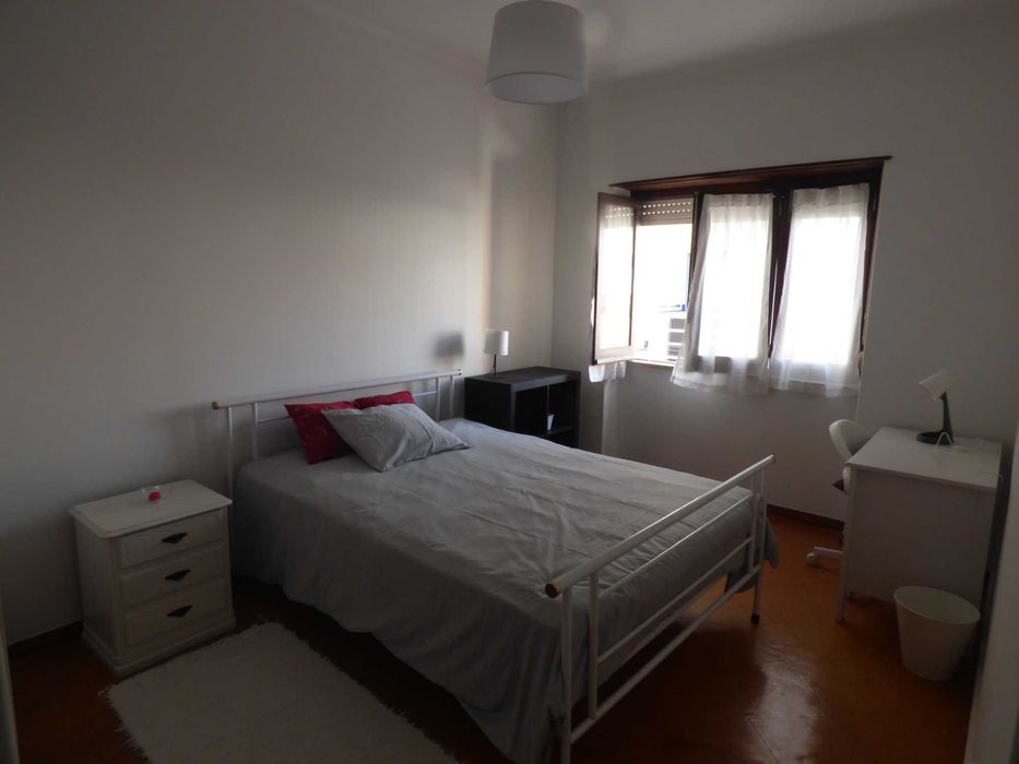 Quarto individual Montijo centro