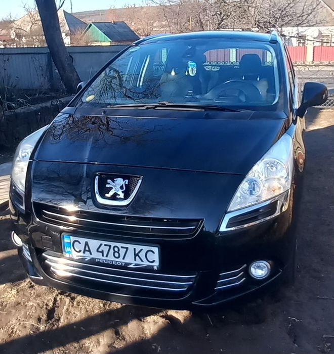 Продам Peugeot 5008