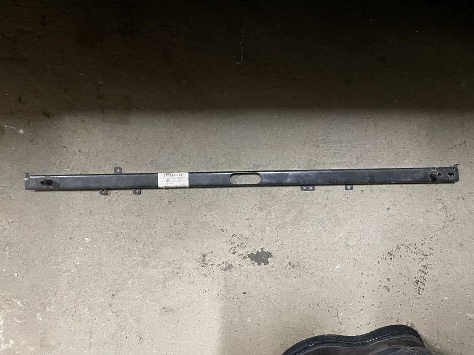 Опора радиатора, крипление/кронштейн , уплотнитель Land Rover Evoque