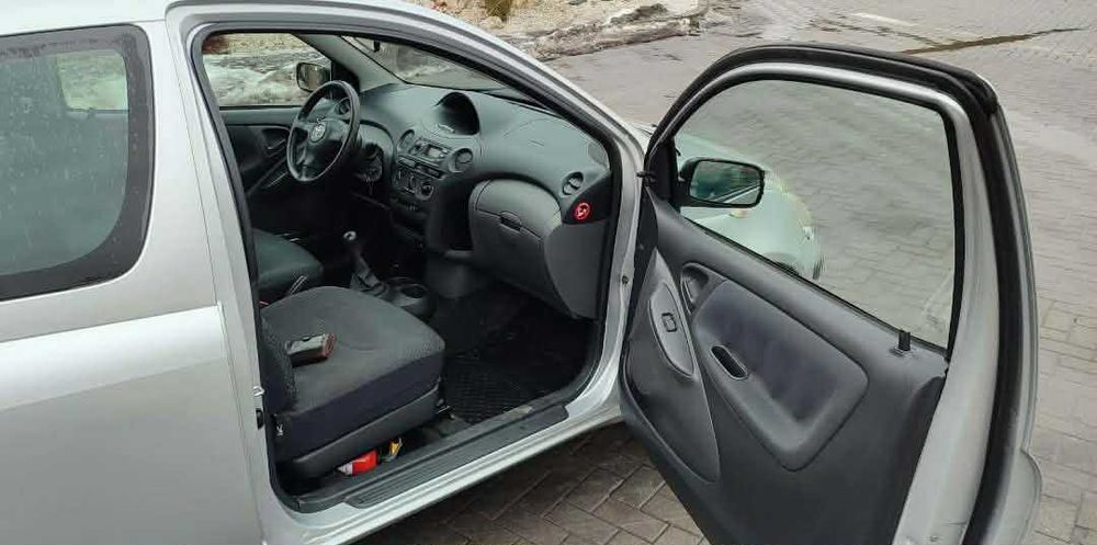 Toyota Yaris 1.0// 2003r.// Długo opłaty