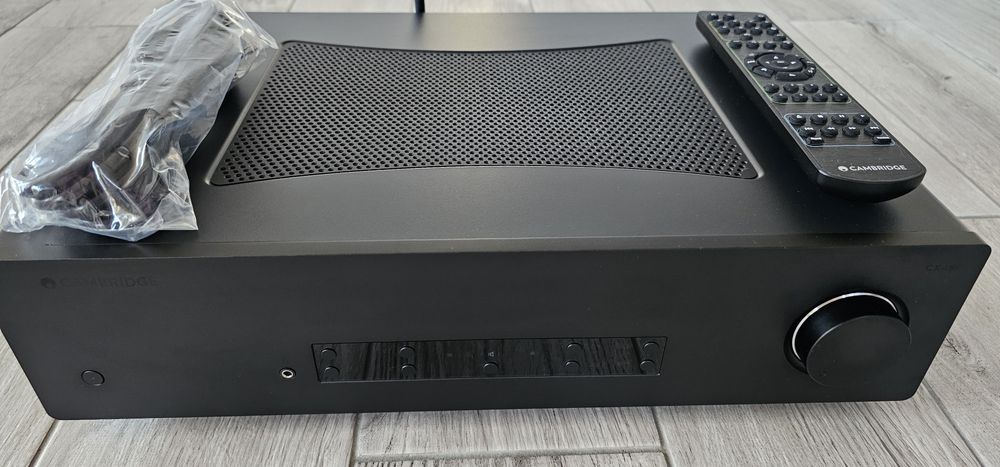 Wzmacniacz Cambridge CXA 81