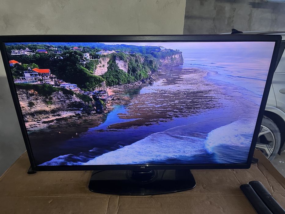 Телевізор JVC 40 дюймів 40TRP