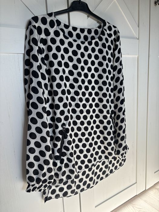 Luźna bluzka damska w grochy kropki