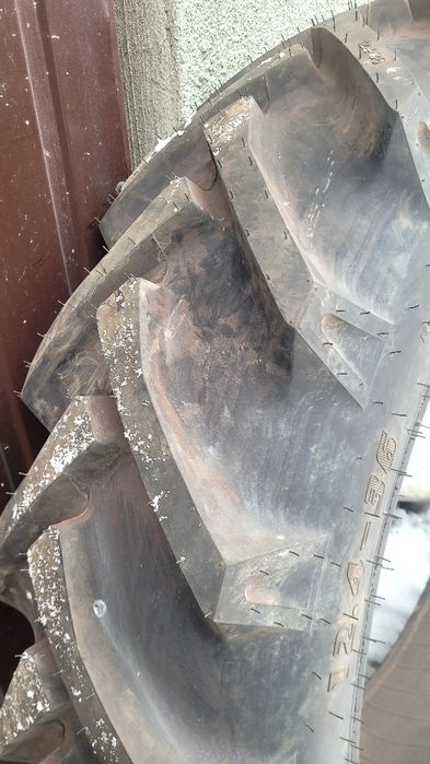 Sprzedam oponę 12,4/36