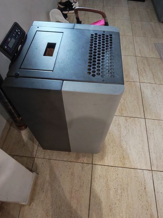 Salamandra pellets 11kw usada 1 ano