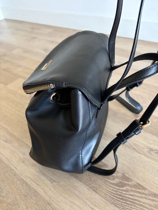 Mochila Guess preta