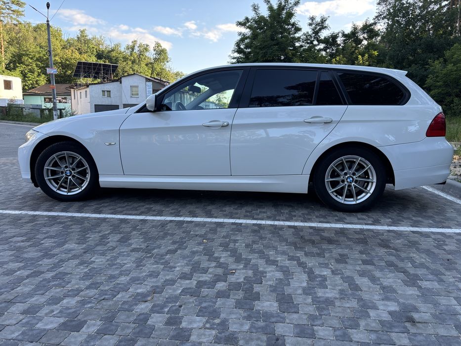 BMW e91  2011 дизель 2.0