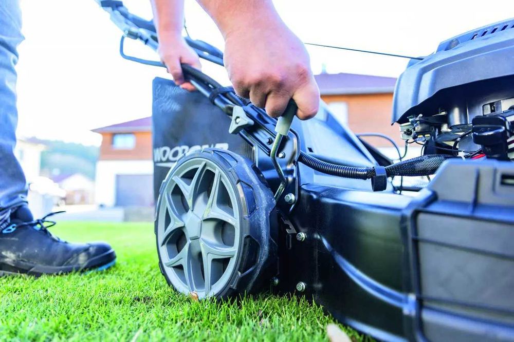 Бензинова газонокосарка Woodster BLM560-225ES САМОХІДНА електро запуск