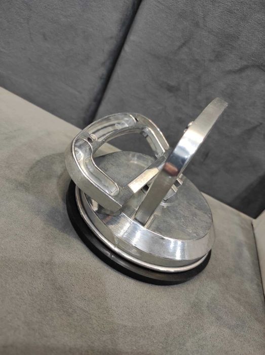 Przyssawka do szyb, uchwyt podciśnieniowy ALUMINIUM. 115 mm.