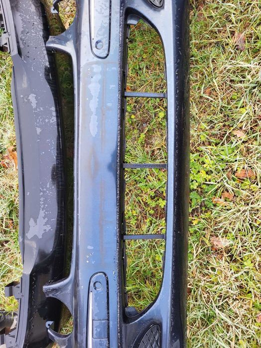 W211 C189 Maska przedlift