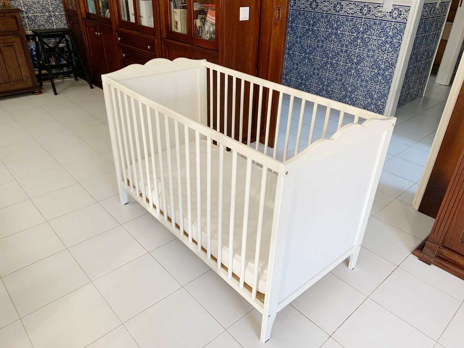 Berço Hensvik IKEA c/ colchão, 60x120