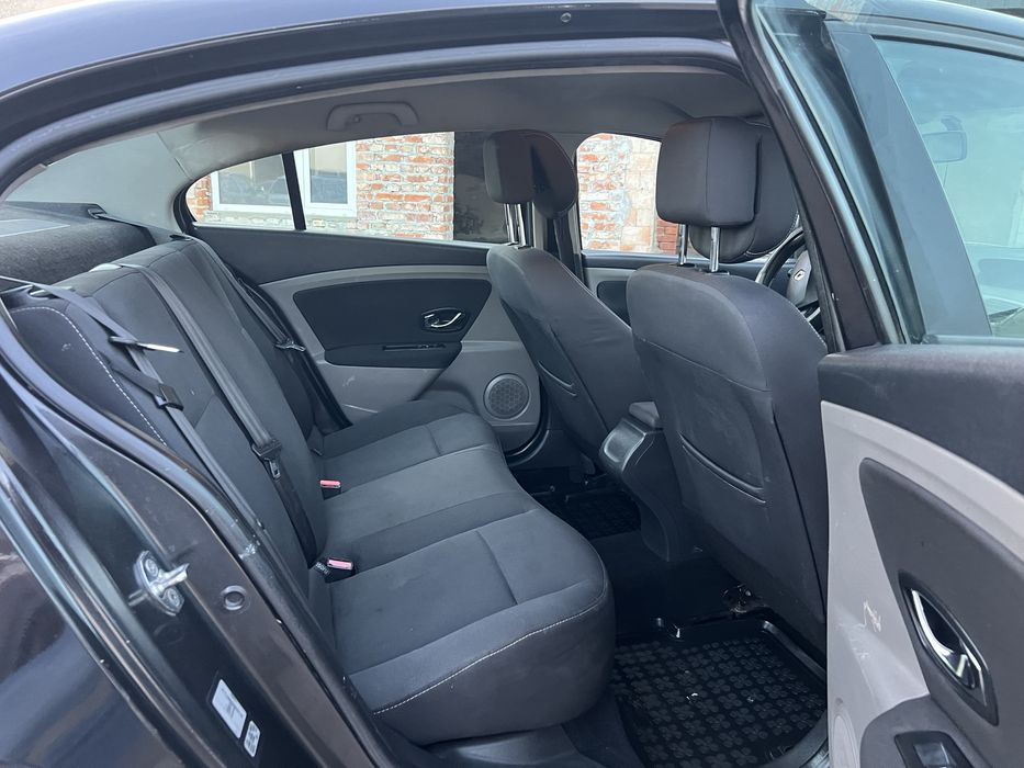 Renault Fluence 2012р 1.6 газ/бензин