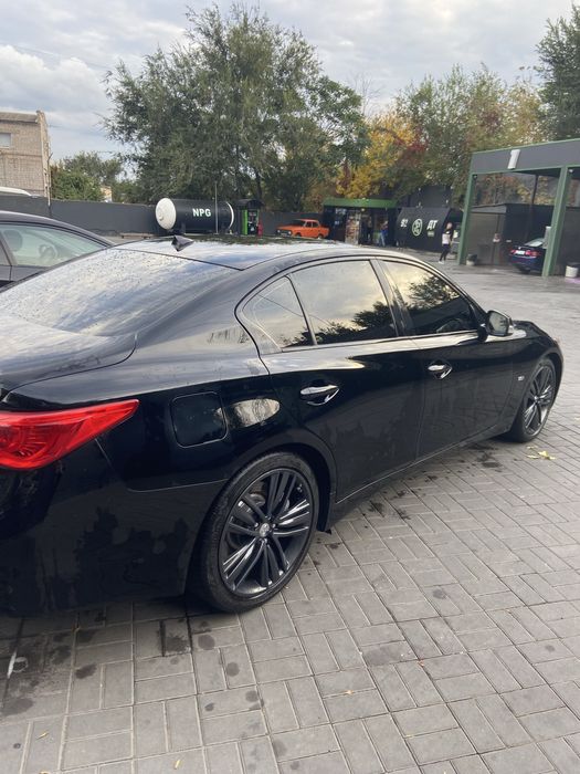 Продам Infiniti Q50S