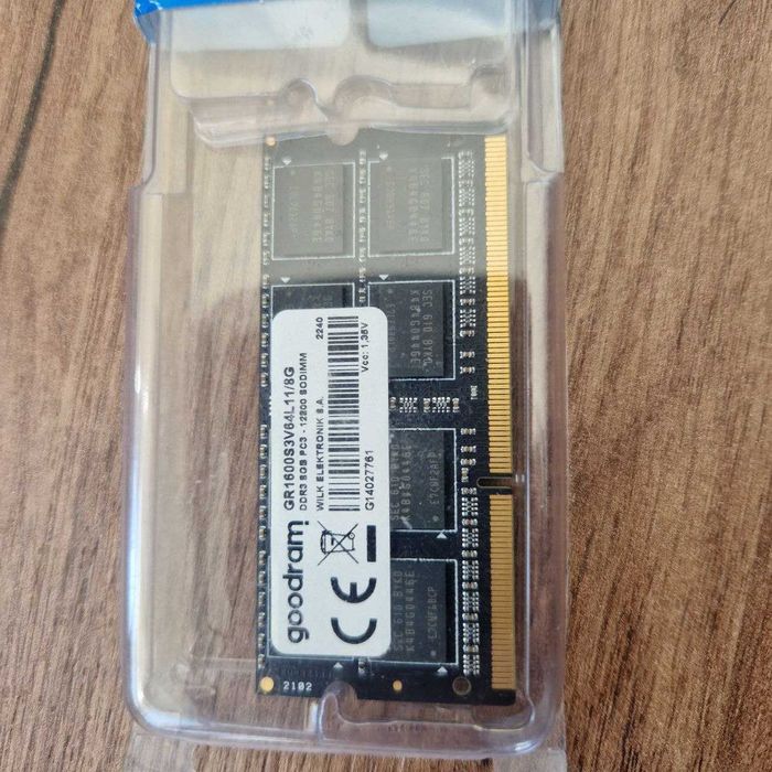 Оперативна пам'ять SK hynix SODIMM DDR3L 8Gb 2Rx8 1600Mhz PC3L