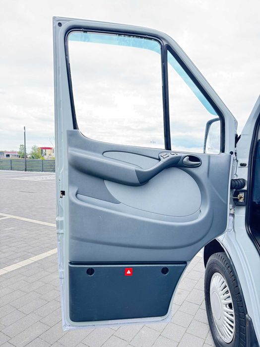 Mercedes-Benz Sprinter 2005