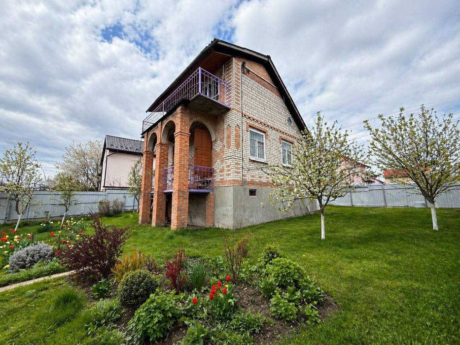 Продаж будинка! Будинок у місті! Цегла, газ, ділянка 5.5 соток