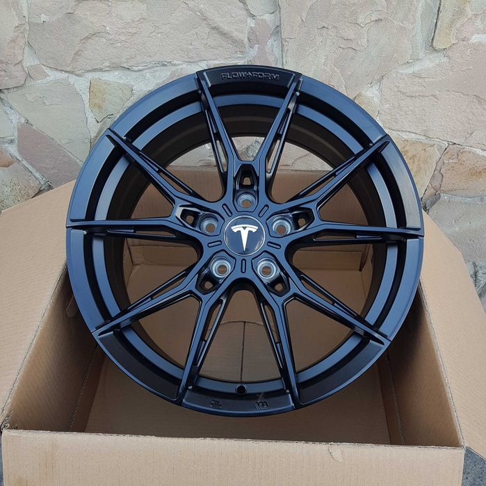 Диски НОВІ R18 5x114,3 Tesla Model 3 Toyota Camry RAV4 Lexus IS GS  Honda KIA