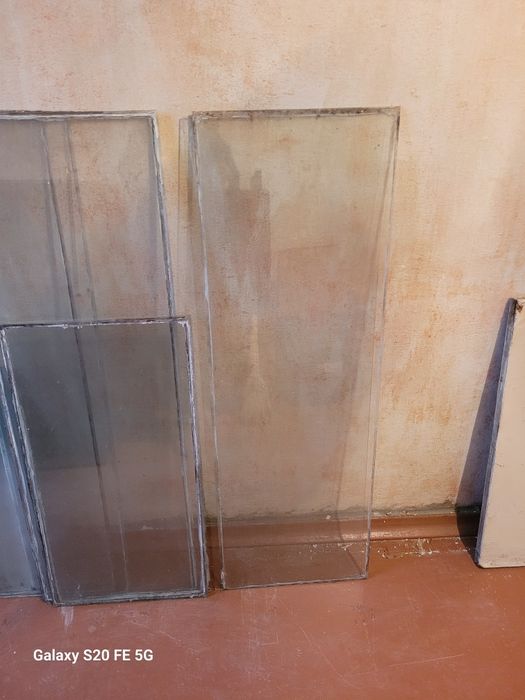 Скло віконне б/у.