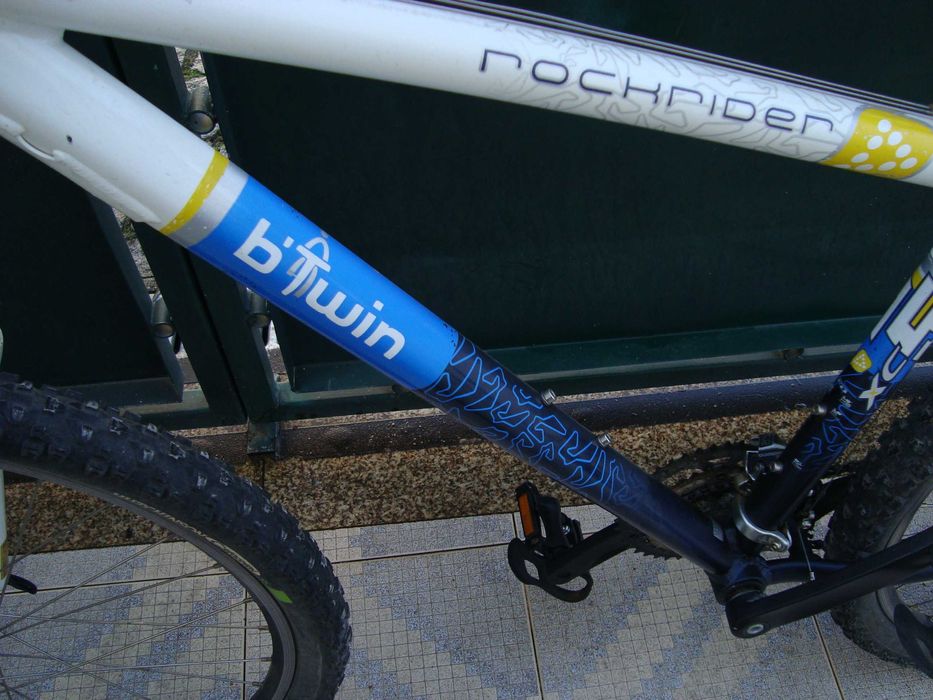 vendo bicicleta como nova tudo originale