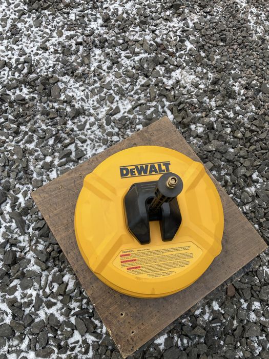 Щітка для керхера девольт для миття бруківки і килимів