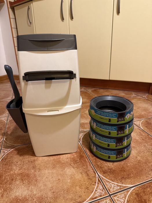 Kosz na zużyty żwirek  dla kotòw + worki