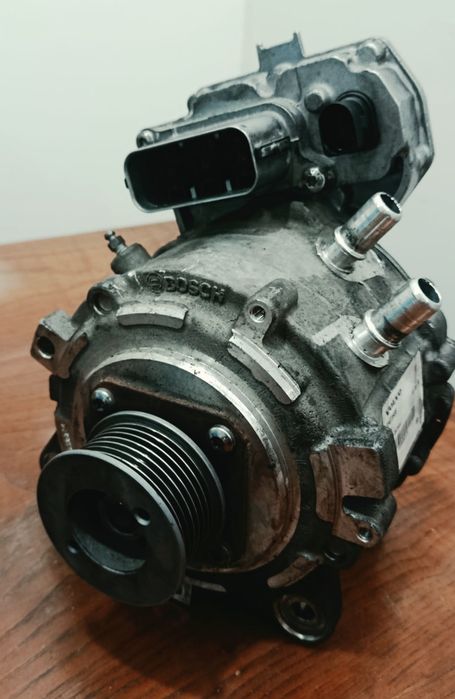 Alternador  Volvo  V60 PLUG-IN