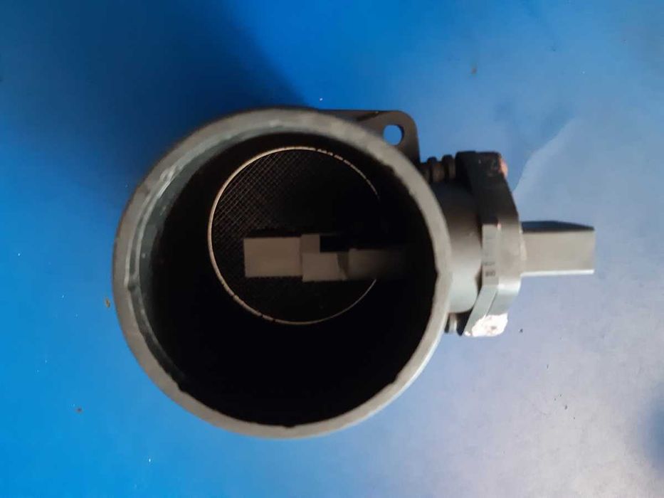 Przepływomierz miernik masowy powietrza 2.3V5 Vw Passat B5 071906461A 0280217529