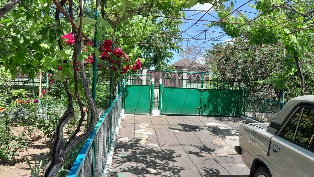 Уютный дом в пригороде!