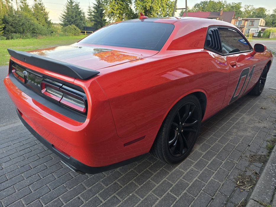 Dodge challenger 5,7 V8 R/T PLUS 2017r