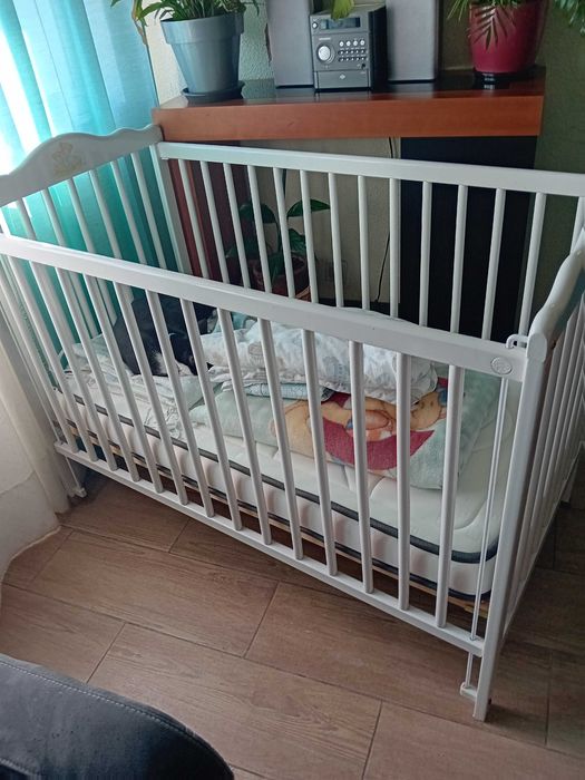 Cama de Grades Berço com Colchão Novo Não Usado - Impecável