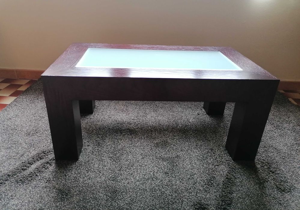 Mesa de estar em carvalho escuro