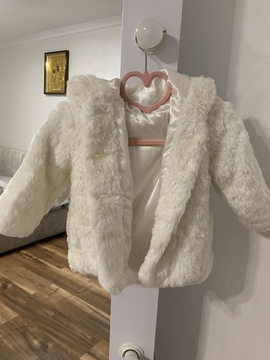Зимова шубка на дівчинку