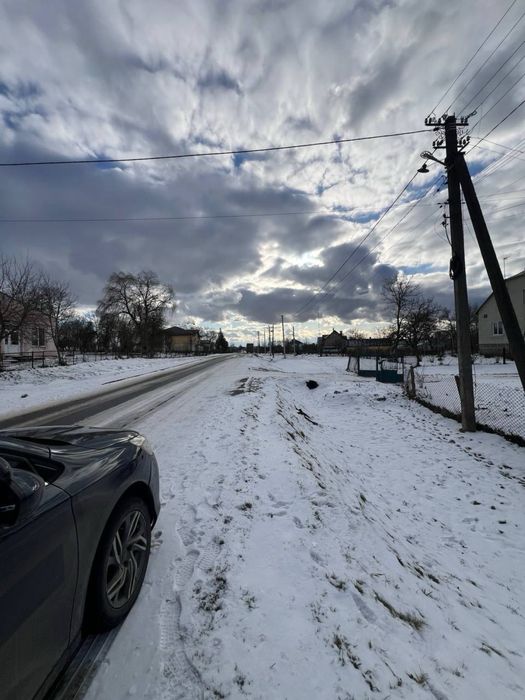 Будинок з ділянкою 15 соток біля Львова