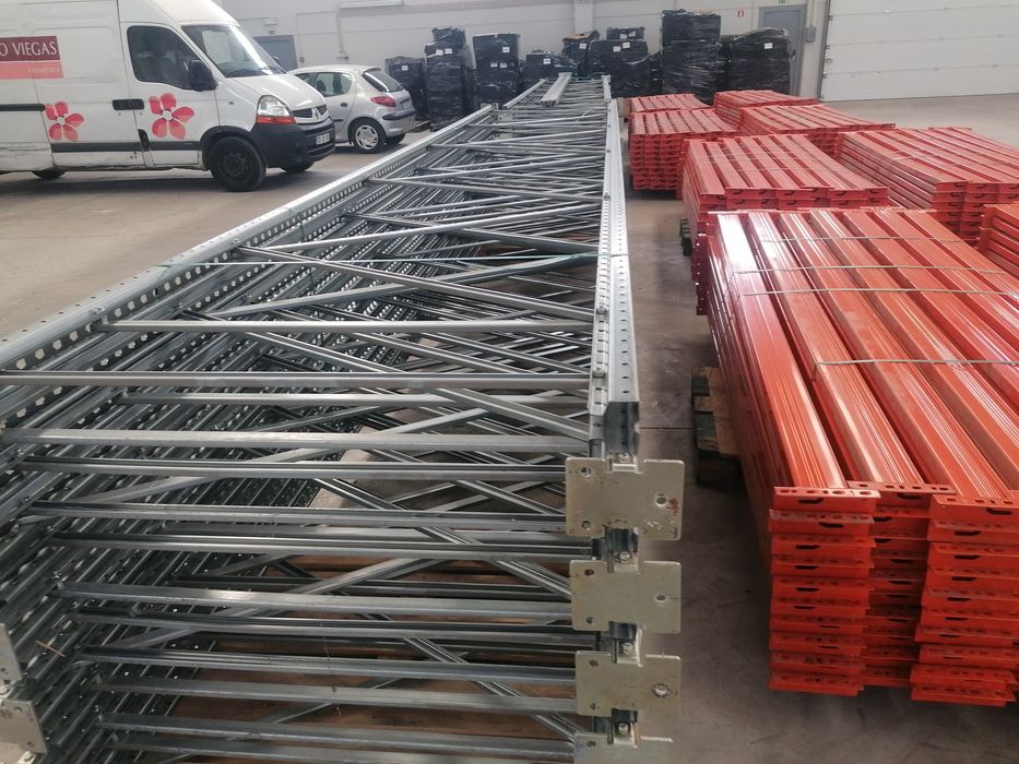 Racks, parteleiras industriais, estantes de armazém