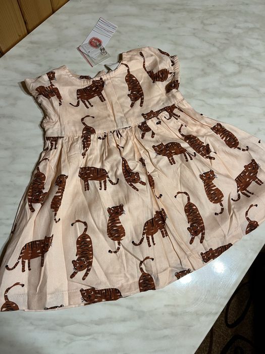 Продам плаття нове 86