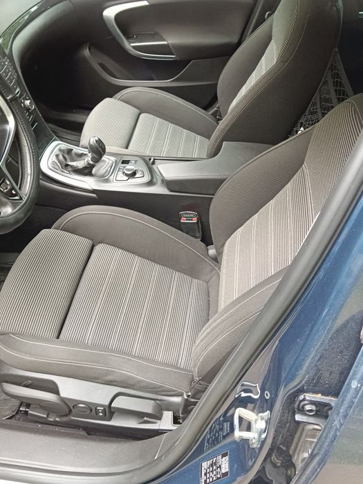 Продам чудове сімейне авто.