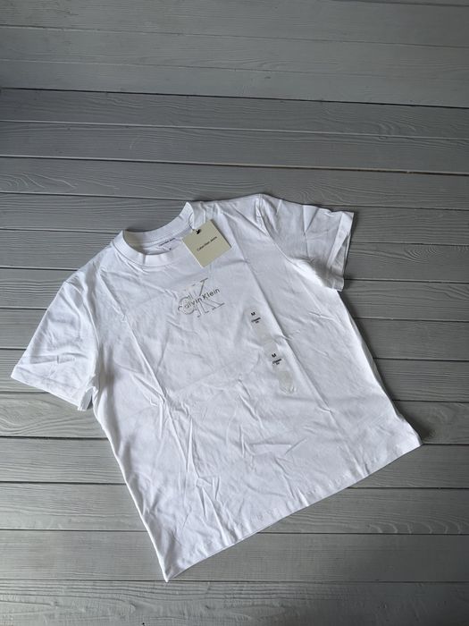 Оригінальна футболка Calvin Klein Foil Monologo Graphic Classic