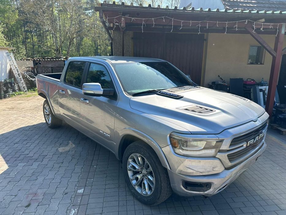 RAM 1500 RAM 1500 Laramie na miejscu w PL 4x4 V8 HEMI
