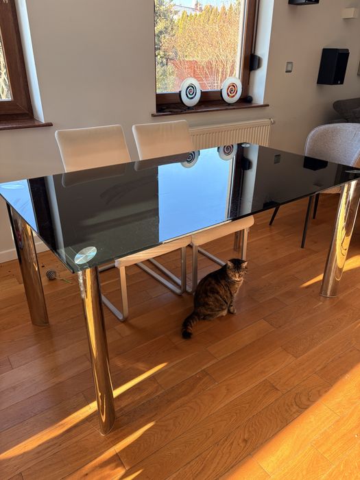 Stółl do jadalni, czarne szklo